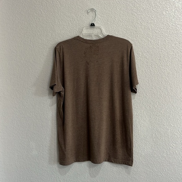 Leopard Hat Vintage Retro Santa graphic tee SIZE Large Brown Short Sleeve - Picture 6 of 6